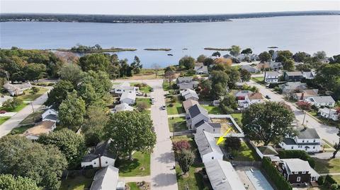 38 Audubon Rd, Warwick, RI 02888 photo 2