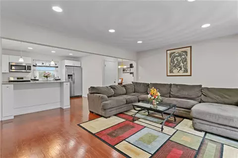 275 Grand St, Woonsocket, RI 02895 photo 9
