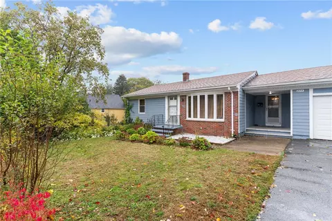 275 Grand St, Woonsocket, RI 02895 photo 2