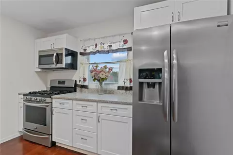 275 Grand St, Woonsocket, RI 02895 photo 5