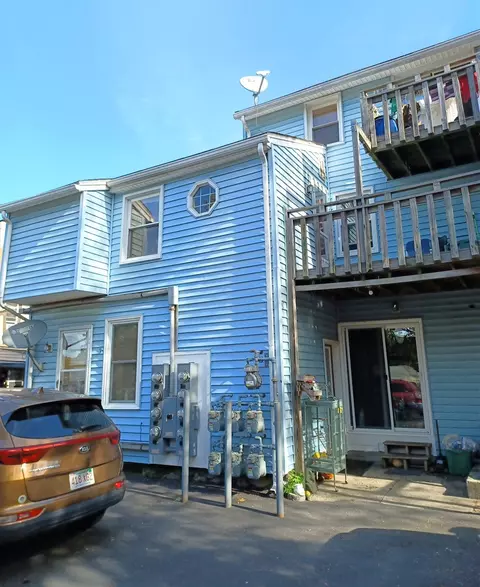 231 Greene St, Woonsocket, RI 02895 photo 2