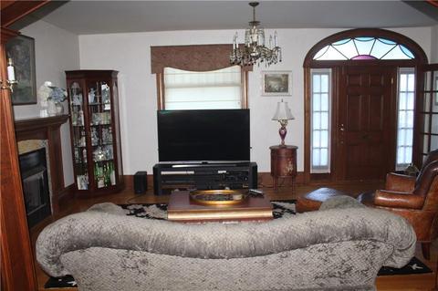 33 Ethel St, Woonsocket, RI 02895 photo 4