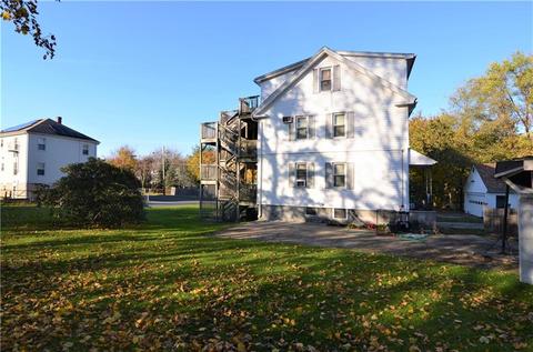 8 Baker St, Johnston, RI 02919 photo 3