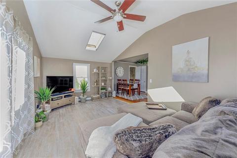 25 Spring St, Westerly, RI 02891 photo 4