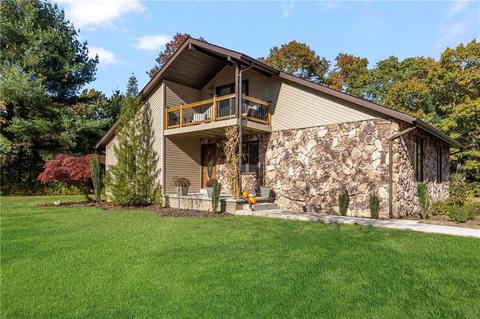 2 Doric Ct, Coventry, RI 02816 photo 2