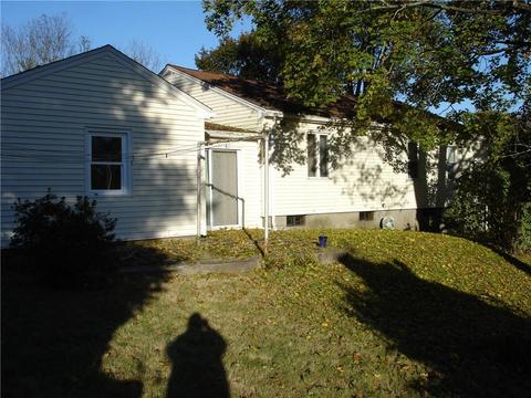 31 Colony Ave, Woonsocket, RI 02895 photo 4