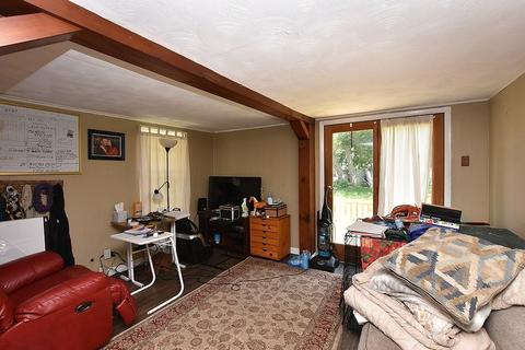 154 Ogden Ave, Warwick, RI 02889 photo 4