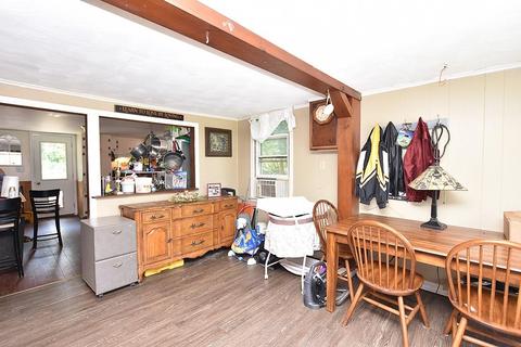 154 Ogden Ave, Warwick, RI 02889 photo 3
