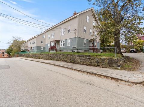 62 Jeffers St, Woonsocket, RI 02895 photo 2