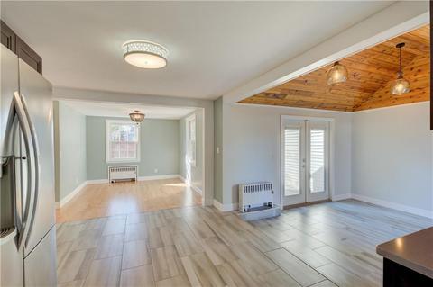 21 Prudence Ct, Warwick, RI 02888 photo 10