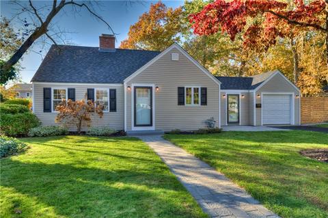 21 Prudence Ct, Warwick, RI 02888 photo 1