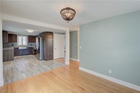 21 Prudence Ct, Warwick, RI 02888 photo 12