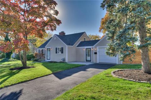 21 Prudence Ct, Warwick, RI 02888 photo 2