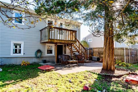 161 Claypool Dr, Warwick, RI 02886 photo 4