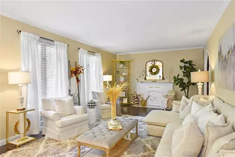 2 Downing Ln, Warwick, RI 02886 photo 7