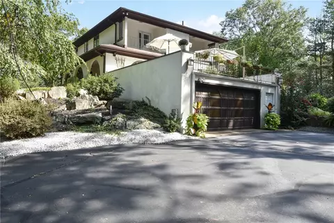 2 Downing Ln, Warwick, RI 02886 photo 3