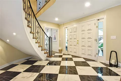 2 Downing Ln, Warwick, RI 02886 photo 5