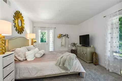 2 Downing Ln, Warwick, RI 02886 photo 26
