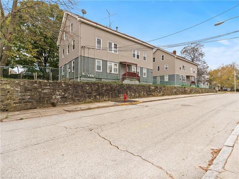 46 Jeffers St, Woonsocket, RI 02895 photo 2