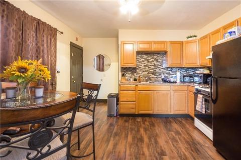 585 Wood Ave, Woonsocket, RI 02895 photo 39