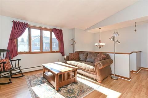 19 Doris Ave, Warwick, RI 02889 photo 2