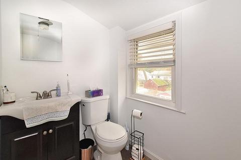 257 Maple St, Warwick, RI 02888 photo 10