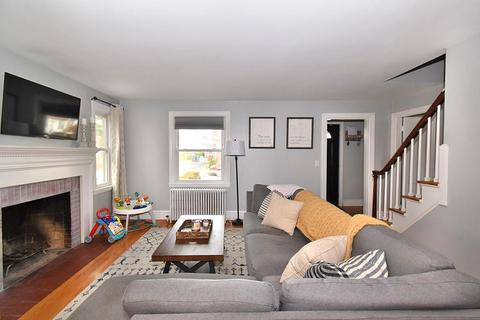 257 Maple St, Warwick, RI 02888 photo 5