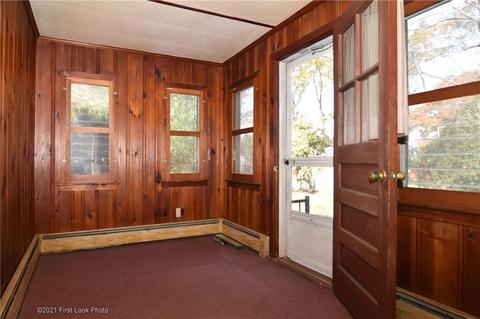 111 Gilbert St, Warwick, RI 02886 photo 20