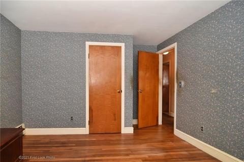 111 Gilbert St, Warwick, RI 02886 photo 12