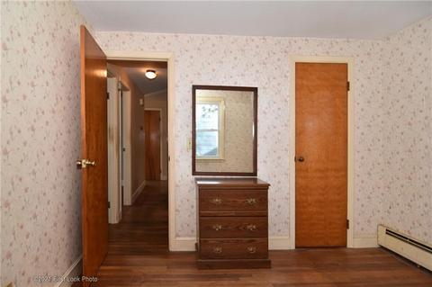 111 Gilbert St, Warwick, RI 02886 photo 6