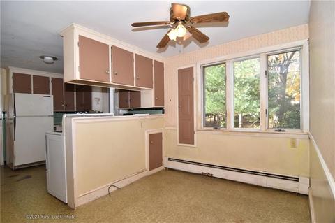 111 Gilbert St, Warwick, RI 02886 photo 15