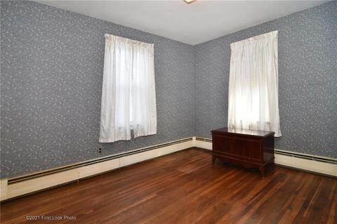 111 Gilbert St, Warwick, RI 02886 photo 11