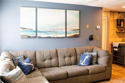 29 Oakside St, Warwick, RI 02889 photo 4