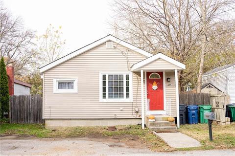 29 Oakside St, Warwick, RI 02889 photo 1