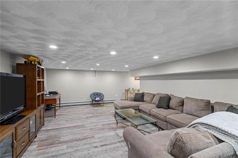 126 Coldbrook Rd, Warwick, RI 02888 photo 40