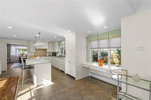 126 Coldbrook Rd, Warwick, RI 02888 photo 8