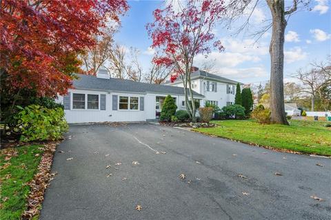 126 Coldbrook Rd, Warwick, RI 02888 photo 2
