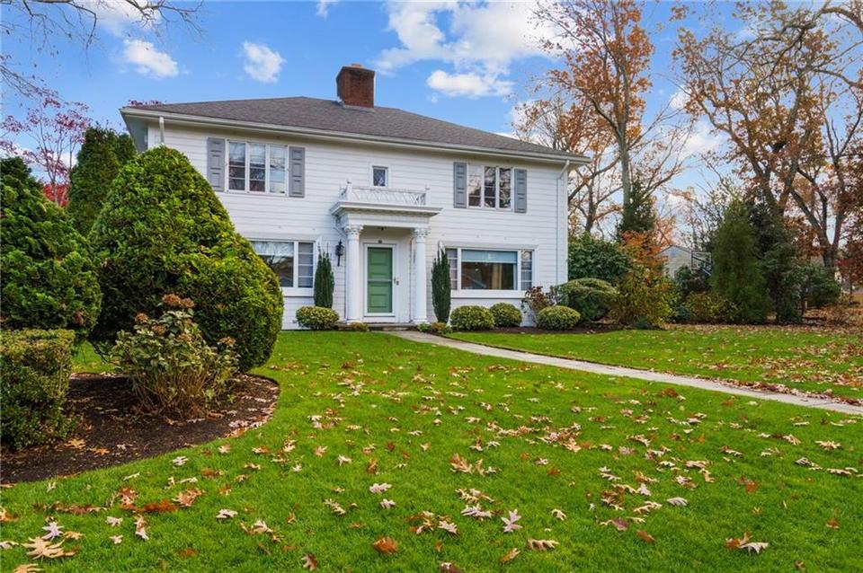 126 Coldbrook Rd, Warwick, RI 02888 47 Photos MLS 1298545 Movoto