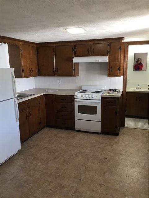 2 Lanphear St, West Warwick, RI 02893 photo 6