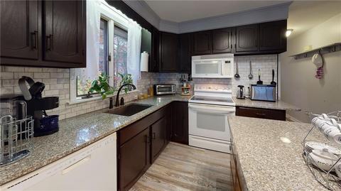 23 E Shore Dr, Exeter, RI 02822 photo 4