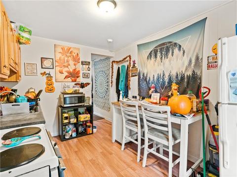 213 High St, Woonsocket, RI 02895 photo 4