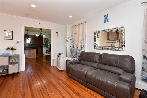 381 Blackstone St, Woonsocket, RI 02895 photo 4