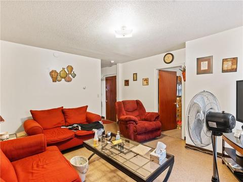 20 Jeffers St, Woonsocket, RI 02895 photo 5
