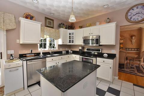 15 Paddock Dr, Cranston, RI 02921 photo 4