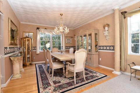 15 Paddock Dr, Cranston, RI 02921 photo 2