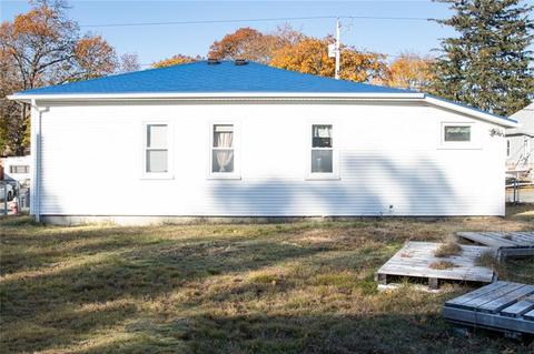 2 Oniska St, Warwick, RI 02889 photo 15