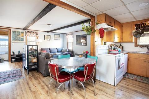 2 Oniska St, Warwick, RI 02889 photo 6