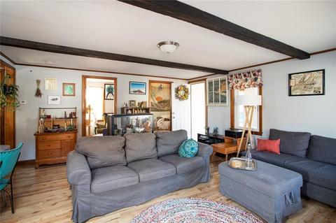 2 Oniska St, Warwick, RI 02889 photo 3
