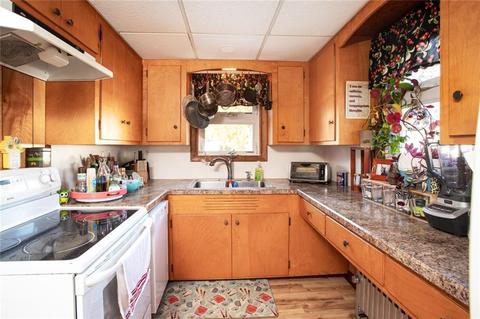 2 Oniska St, Warwick, RI 02889 photo 7