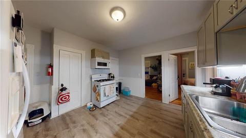 15 Vine St, Woonsocket, RI 02895 photo 14